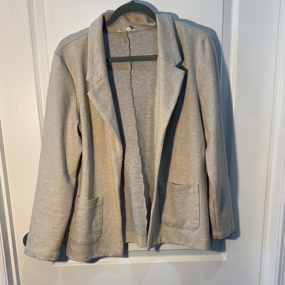 Maurices Beige Knit Cardigan Pockets Soft Size L